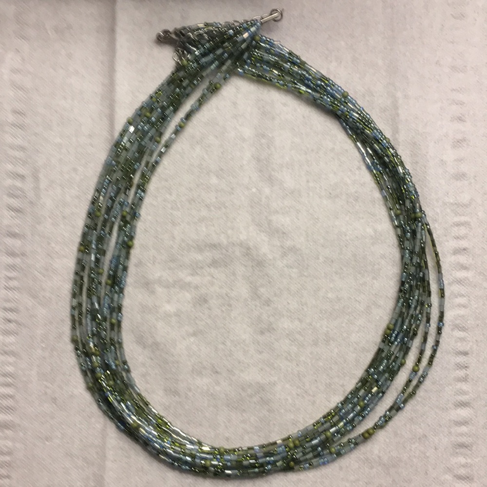 🔅3/$10🔅 Multi-layer green & blue beaded necklace